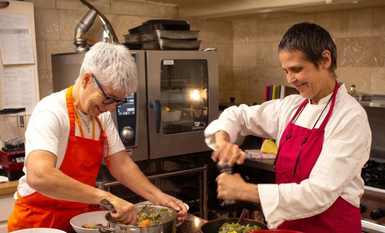 How to Find a Volunteer Job Near You: A 5-Step Guide